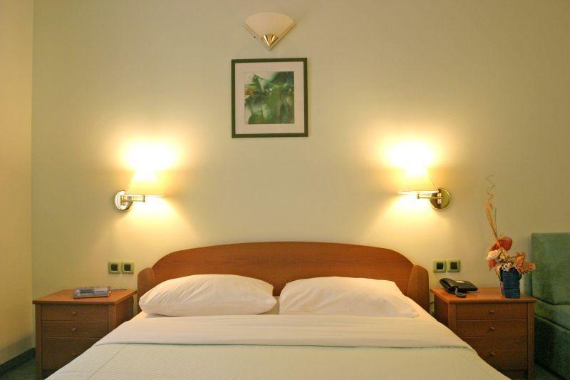 Hotel Conte Baska Voda Room photo
